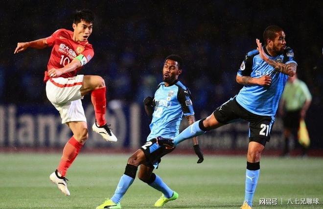 集结日突围战来临，里昂围绕亚冠内部沟通，更衣室稳定，轮换策略成焦点的简单介绍